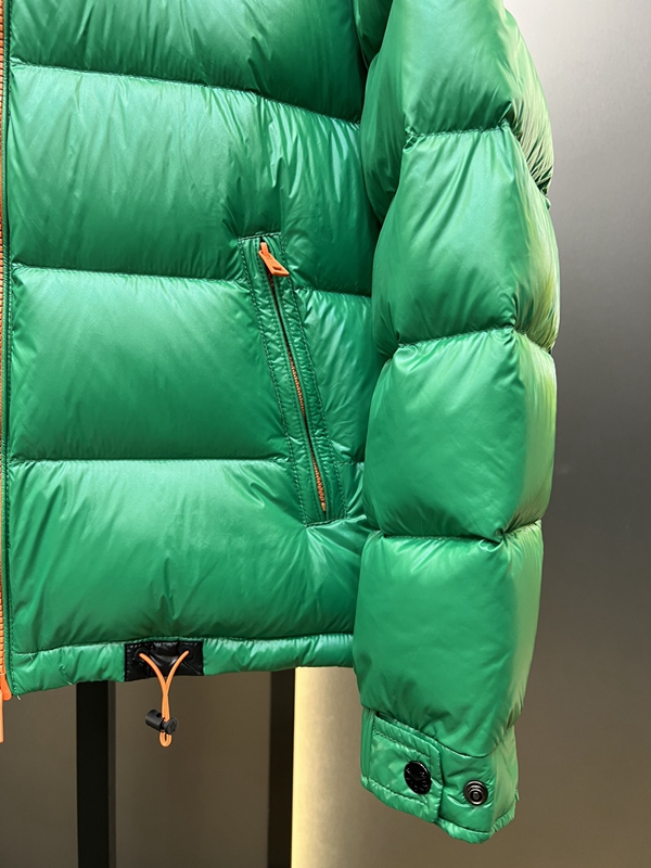 ハイクオリティダウンジャケット素材ディテール